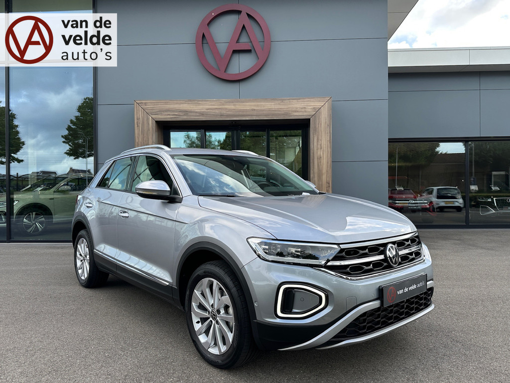 tweedehands Volkswagen T-Roc 1.5 TSI 150pk DSG Style | Dode hoek | Camera | Keyless | Elek. Achterklep | Rijklaar incl. garantie   – beschikbaar bij Van de Velde Auto’s