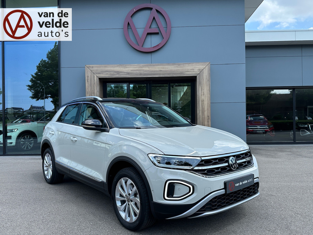 tweedehands Volkswagen T-Roc 1.5 TSI 150pk DGS Style | Dode hoek | Keyless | Camera | Carplay | Rijklaar incl. garantie   – beschikbaar bij Van de Velde Auto’s