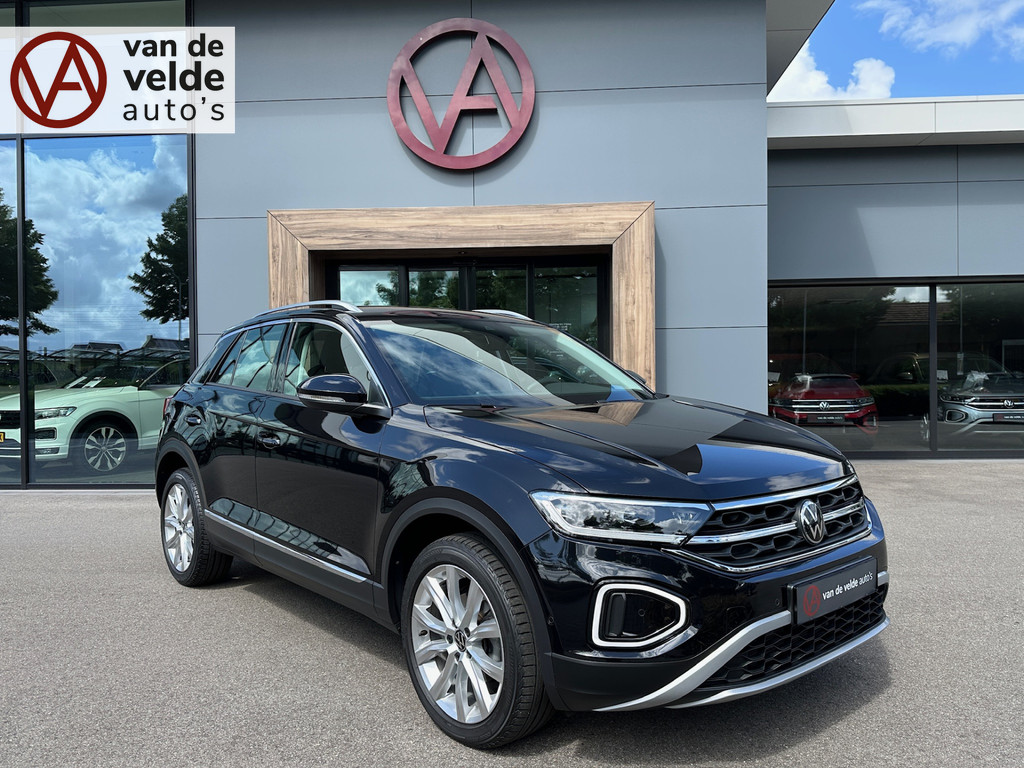 tweedehands Volkswagen T-Roc 1.5 TSI 150pk DSG Style Carplay | Camera | Keyless | Elek. Achterklep | Rijklaar incl. garantie   – beschikbaar bij Van de Velde Auto’s