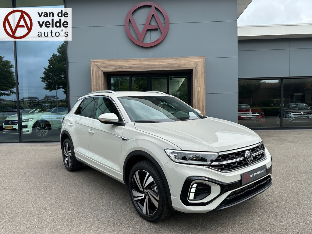 tweedehands Volkswagen T-Roc 1.5 TSI 150pk DSG R-Line | Camera | Keyless | Elek. Achterklep | Dode hoek | Rijklaar incl. 1 jaar Bovag garantie   – beschikbaar bij Van de Velde Auto’s