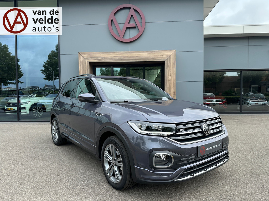 tweedehands Volkswagen T-Cross 1.5 TSI 150pk DSG 2x R-Line | Camera | Virtual cockpit | Carplay | Navi | Rijklaar incl. 1 jaar Bovag garantie   – beschikbaar bij Van de Velde Auto’s