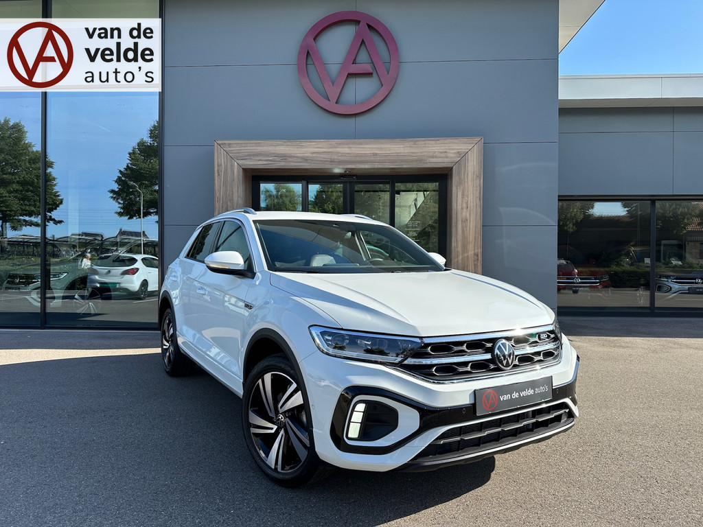 tweedehands Volkswagen T-Roc 1.5 TSI 150pk DSG R-Line | Camera | Keyless | Elek. Achterklep | Dode hoek | Rijklaar incl. 1 jaar Bovag garantie   – beschikbaar bij Van de Velde Auto’s