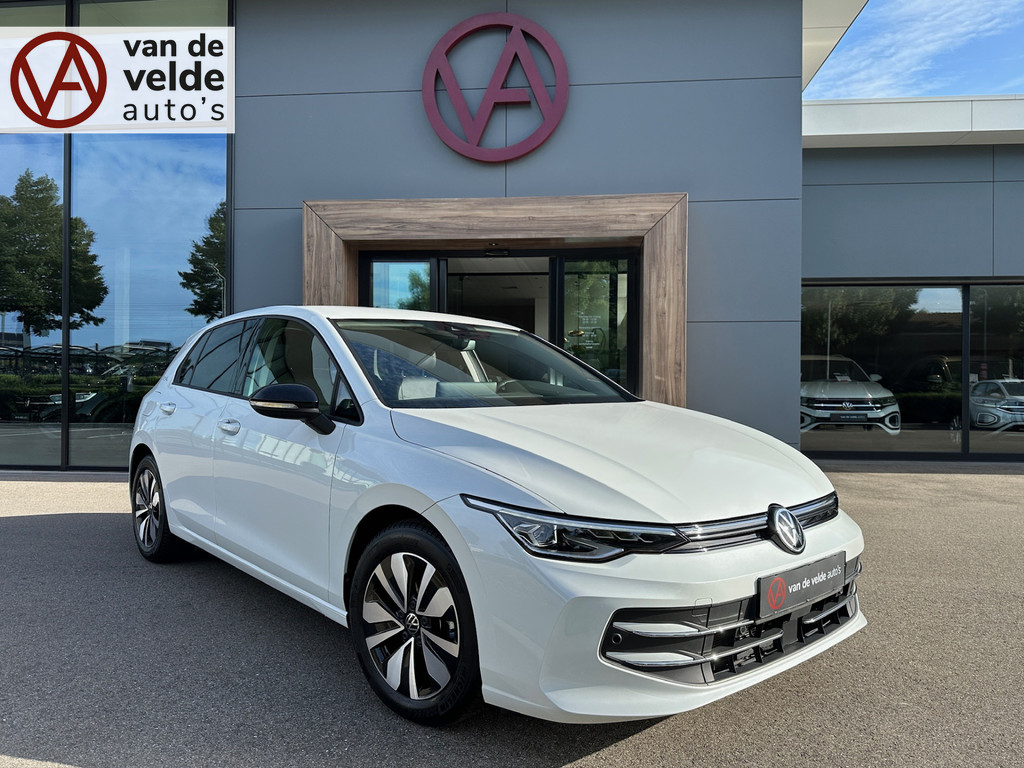 tweedehands Volkswagen Golf 1.5 eTSI 150pk DSG Goal | Camera | Trekhaak | Dode hoek | IQ light | Rijklaar incl. garantie   – beschikbaar bij Van de Velde Auto’s