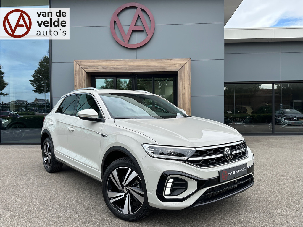 tweedehands Volkswagen T-Roc 1.5 TSI 150pk DSG R-Line | Camera | Keyless | Elek. Achterklep | Dode hoek | Rijklaar incl. 1 jaar Bovag garantie   – beschikbaar bij Van de Velde Auto’s