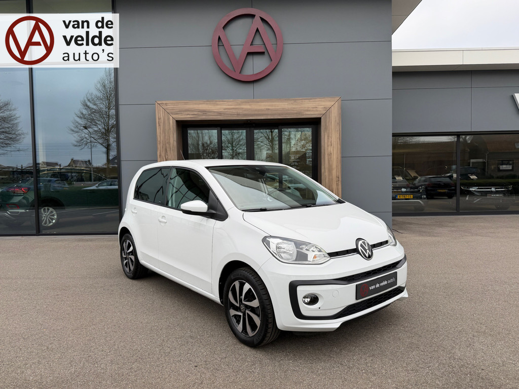 tweedehands Volkswagen up! 1.0 Active 5-deurs | Lichtmetalen velgen | Mistlampen | Extra getint glas | Leder stuurwiel | Stoelverwarming | Bluetooth | Rijk   – beschikbaar bij Van de Velde Auto’s
