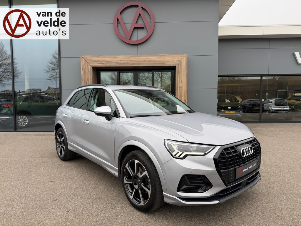 tweedehands Audi Q3 35 TFSI 150pk S-tronic Advanced | Trekhaak | Zwart optiek | Dode hoek | Keyless | Alcantara | Carplay | Rijklaar incl. Bovag gar   – beschikbaar bij Van de Velde Auto’s