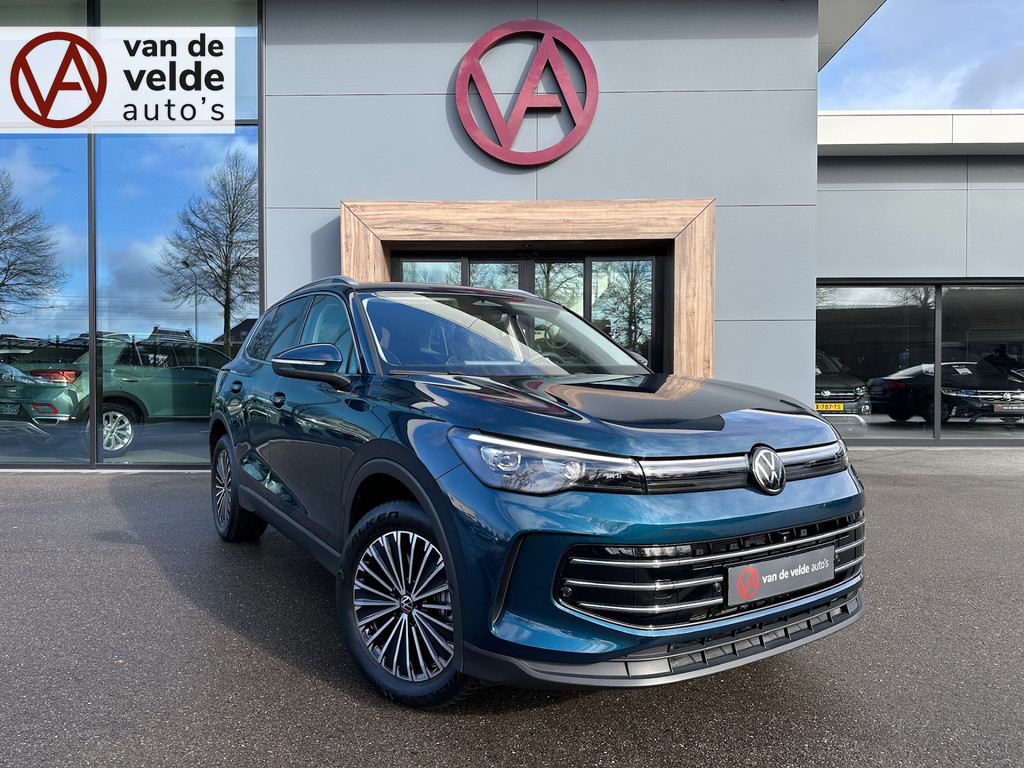 tweedehands Volkswagen Tiguan 1.5 eHybrid Elegance 204pk | Trekhaak | 360 Camera | Dode hoek | Elek. klep | incl. verlengde garantie   – beschikbaar bij Van de Velde Auto’s