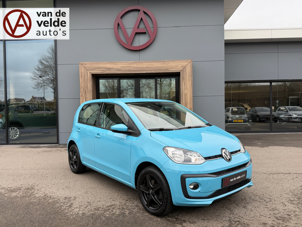 tweedehands Volkswagen up! 1.0 5-deurs | Cruise | Camera | Stoelverwarming | LM Velgen | Rijklaar incl. 1 jaar Bovag garantie   – beschikbaar bij Van de Velde Auto’s