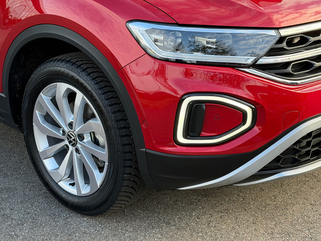 tweedehands Volkswagen T-Roc 1.5 TSI 150pk DSG Style | Navigatie | Standkachel | Camera | Elek. Achterklep | Dode hoek | 4-Season banden | Rijklaar incl. gar   – beschikbaar bij Van de Velde Auto’s