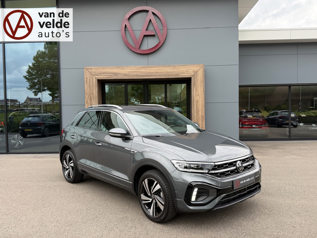 tweedehands Volkswagen T-Roc 1.5 TSI 150pk DSG R-Line | Camera | Keyless | Elek. Achterklep | Dode hoek | Rijklaar incl. 1 jaar Bovag garantie   – beschikbaar bij Van de Velde Auto’s