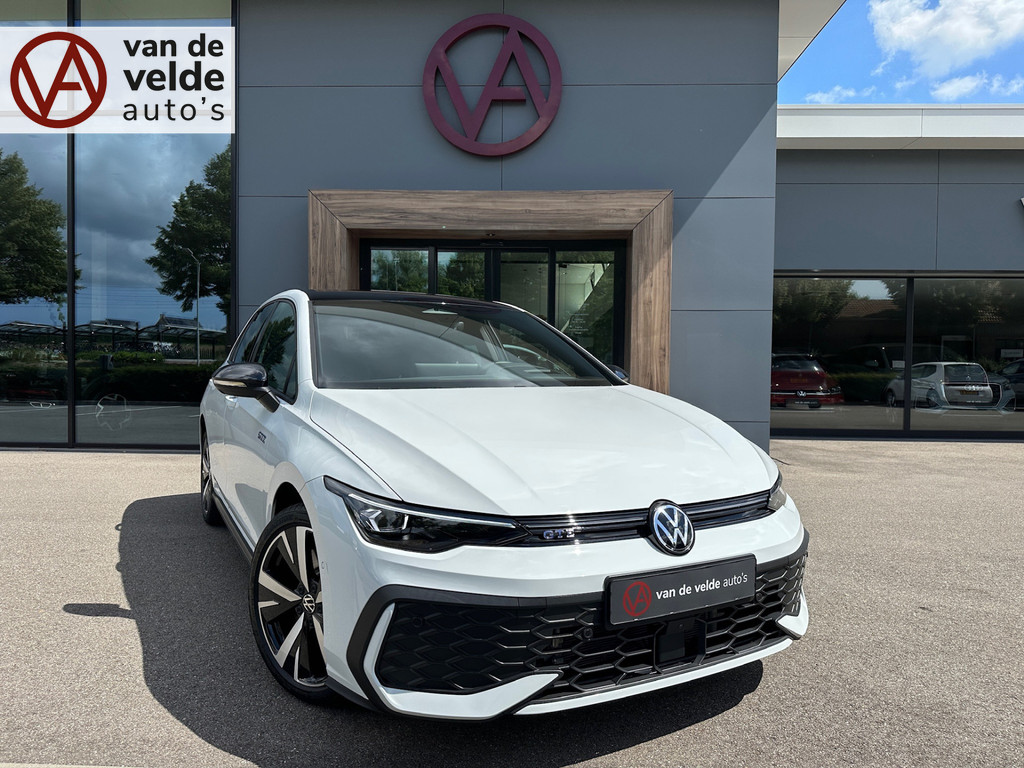 tweedehands Volkswagen Golf 1.5 eHybrid GTE 272pk | Head up | Black Style | IQ light | 360 Camera | Rijklaar incl. garantie   – beschikbaar bij Van de Velde Auto’s