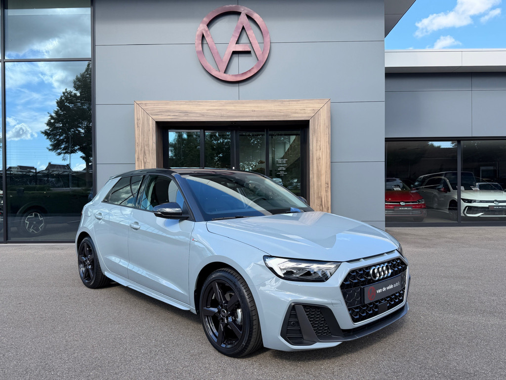 tweedehands Audi A1 Sportback 25 TFSI S-tronic S-line | Led | Navi | Carplay | Adapt. Cruise | Stoelverwarming | Rijklaar incl. garantie   – beschikbaar bij Van de Velde Auto’s