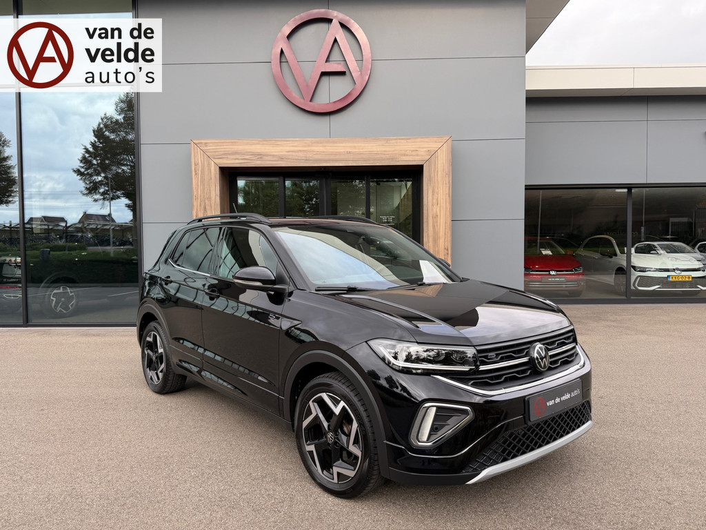 tweedehands Volkswagen T-Cross 1.5 TSI 150pk DSG R-Line | Camera | Trekhaak | Navi | IQ light | Rijklaar incl. garantie   – beschikbaar bij Van de Velde Auto’s