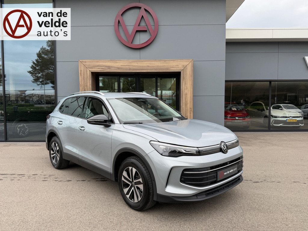 tweedehands Volkswagen Tiguan 1.5 eHybrid Life | Trekhaak | Elek. Achterklep | 360 Camera | Rijklaar incl. verlengde garantie   – beschikbaar bij Van de Velde Auto’s